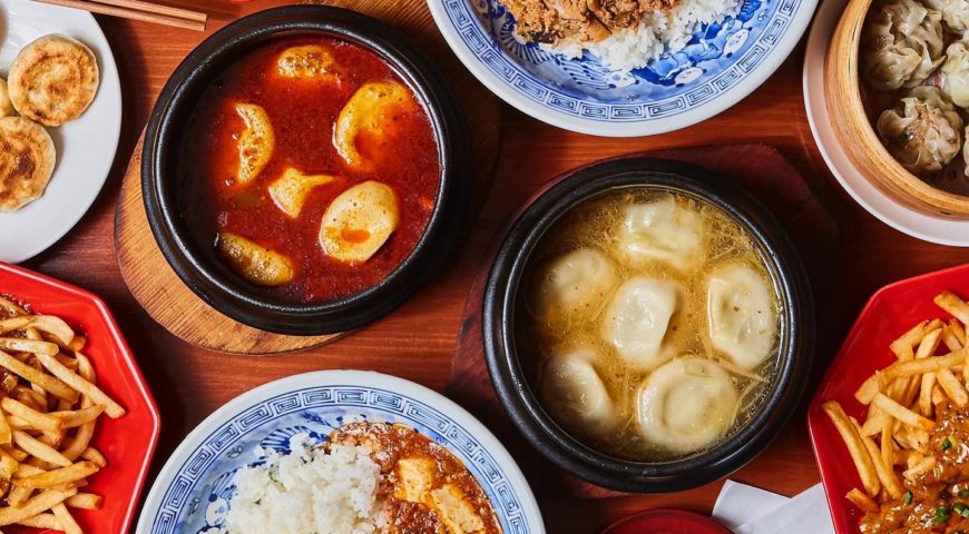 ■肉汁爆発！■曾さんの餃子 新宿西口店 最新情報